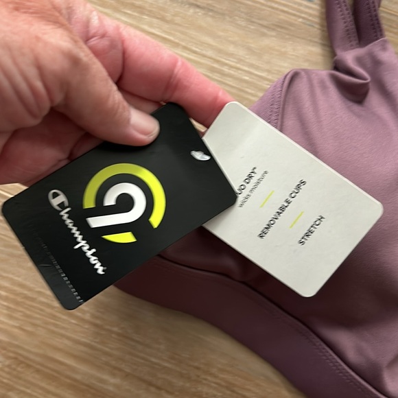 NWT Champion sports bra with crisscross back, medium Support - Picture 3 of 7